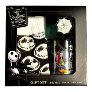 NIGHTMARE BEFORE CHRISTMAS GIFT SET 12 oz MUG, SOCKS, & KEYCHAIN NIB